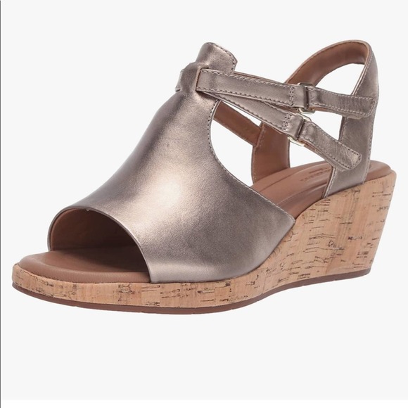 Clarks Shoes - Clark’s Unstructured Un Plaza Way Cork Metallic Bronze Wedges | Shoes | Size 6.5